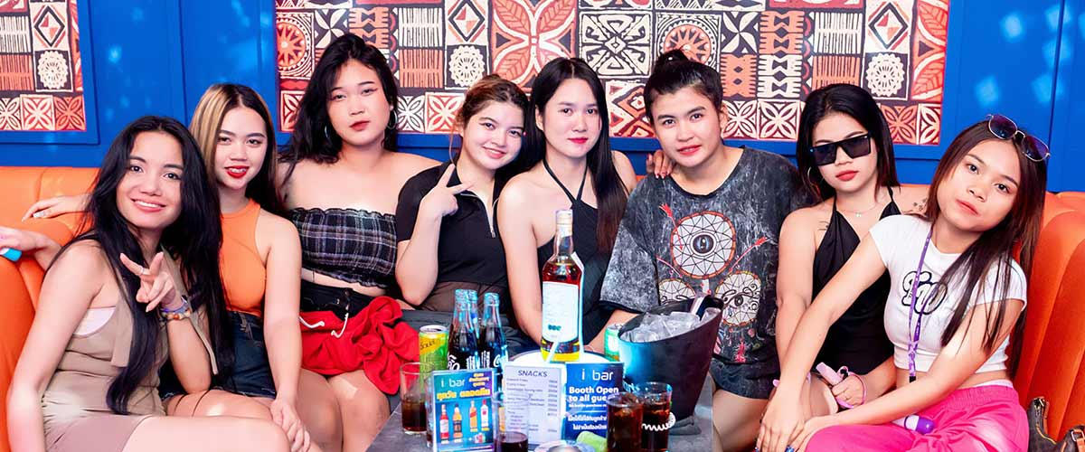 ibar_walking_street_pattaya_Group
