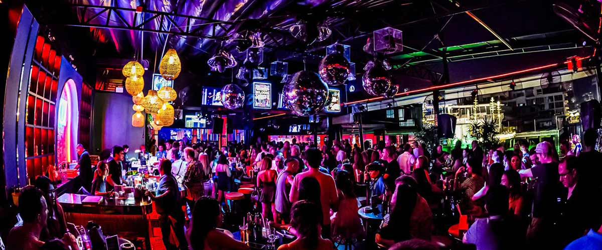 ibar_walking_street_pattaya_Terrace2