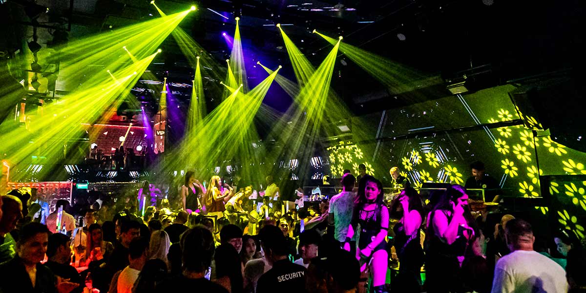 Club_Insomnia_Walking_Street_Pattaya_Carousel_3